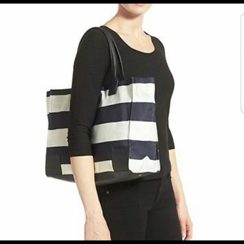 Tory Burch Ella Striped Packable Shoulder Bag - Picture 5 of 16